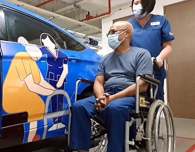 آموزش حمل و انتقال بیمار با ویلچر